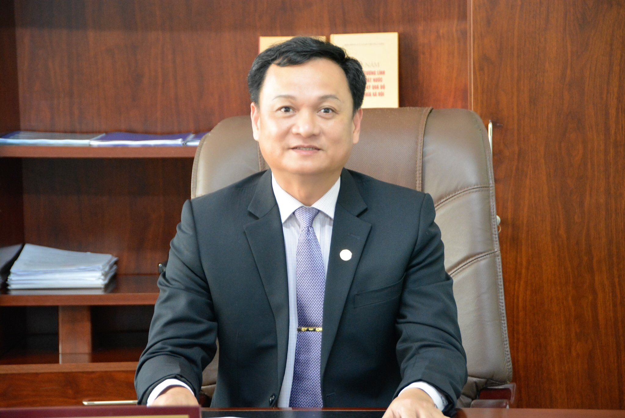 anh hung chu tich